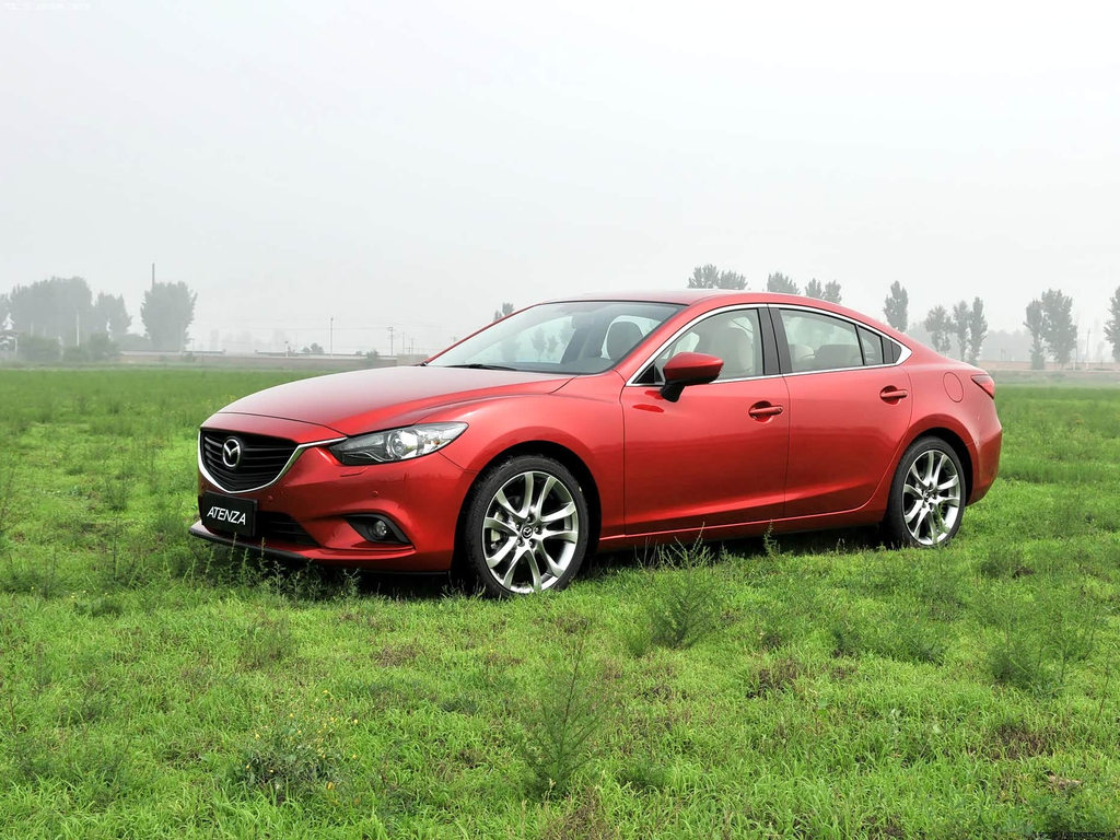 Mazda Atenza 2013 2.0L Standard