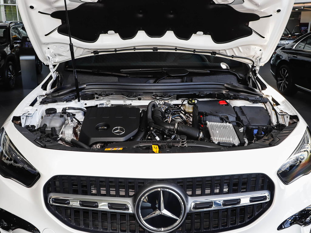 Mercedes-Benz GLA 200 2025 Facelift