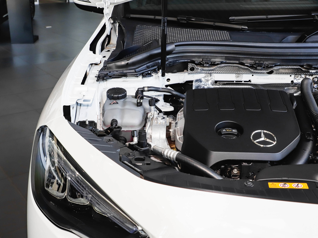 Mercedes-Benz GLA 200 2025 Facelift