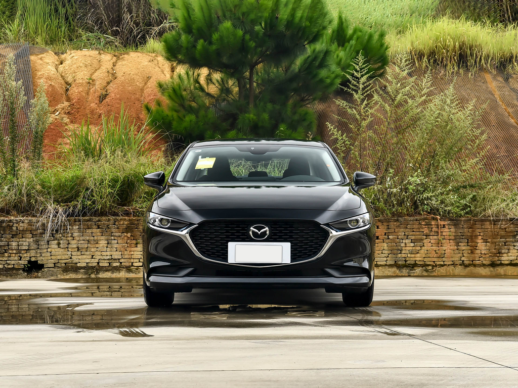 Mazda 3 Axela 2025 1.5L MT Quality