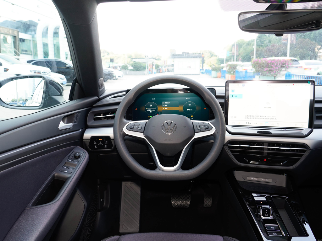 Volkswagen Lamando L 2026 300TSI Sense
