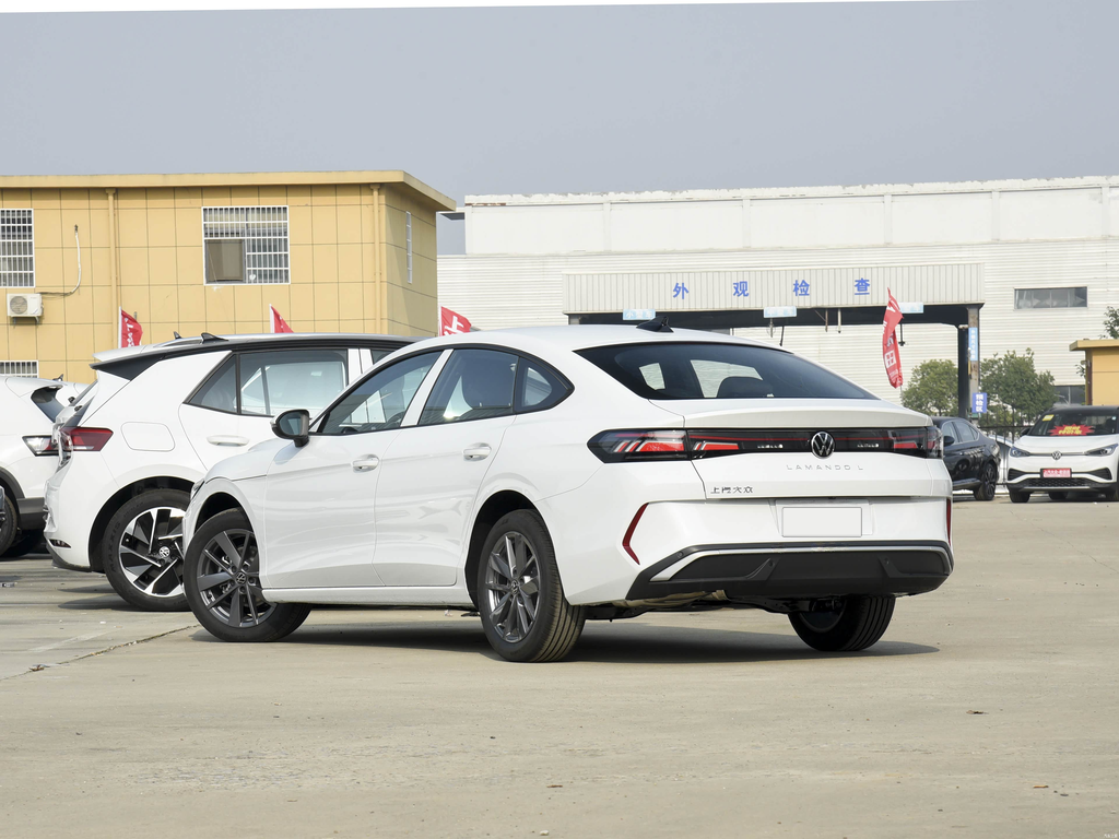 Volkswagen Lamando L 2026 300TSI Sense