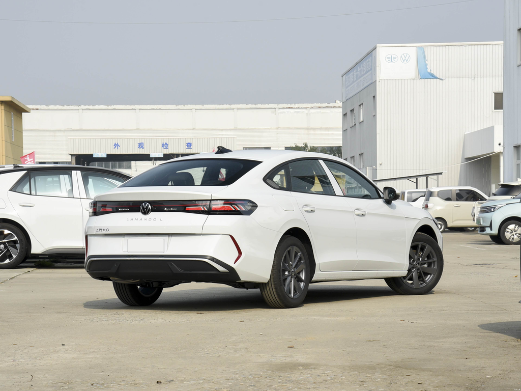 Volkswagen Lamando L 2026 300TSI Sense