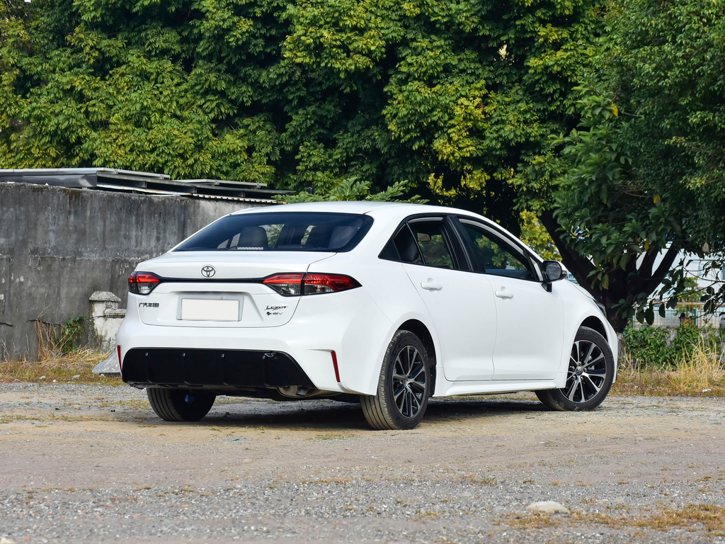 Toyota Levin L 2026 Hybrid 1.8L Leading
