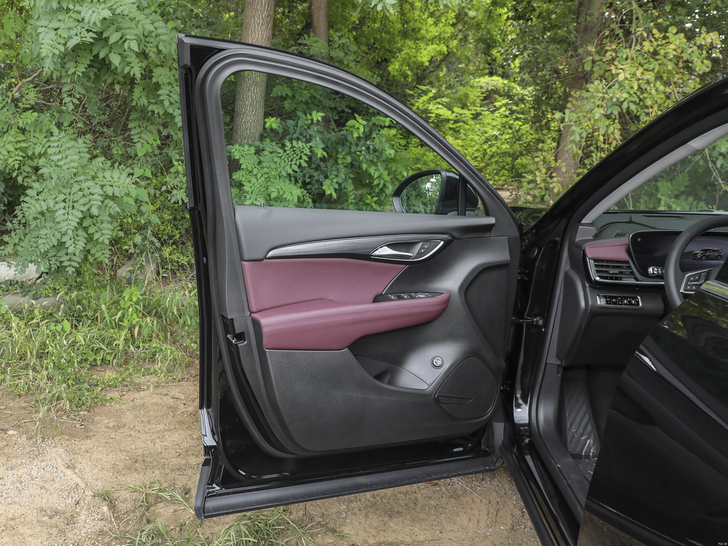 Buick Envision Plus 2026 28T 2WD Platinum