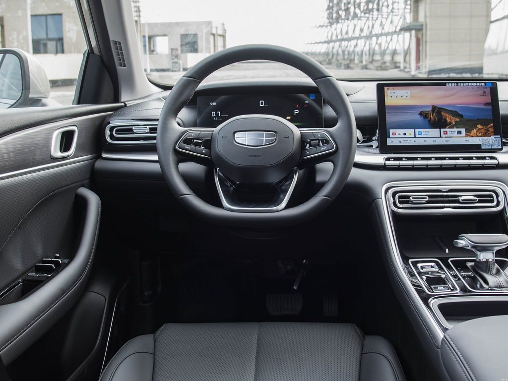 Geely Emgrand Gen5 2026 1.5L CVT Luxury