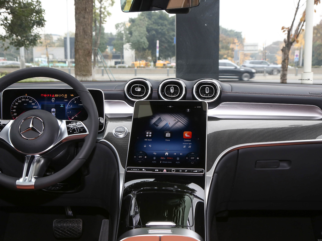 Mercedes-Benz GLC 260L 2026 4MATIC Classic