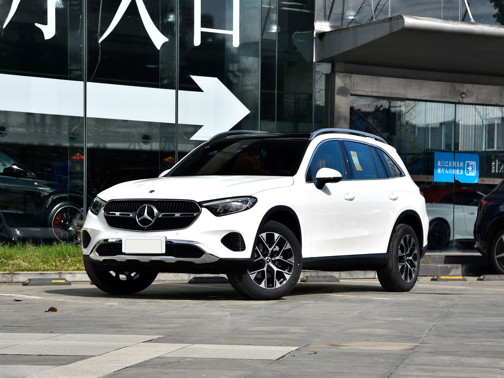 Mercedes-Benz GLC 260L 2026 4MATIC Classic
