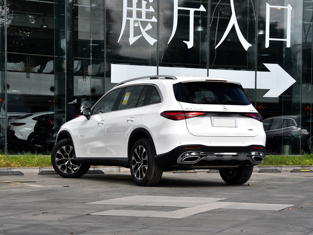 Mercedes-Benz GLC 260L 2026 4MATIC Classic