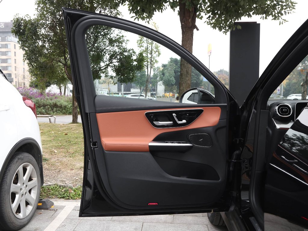 Mercedes-Benz GLC 260L 2026 4MATIC Classic