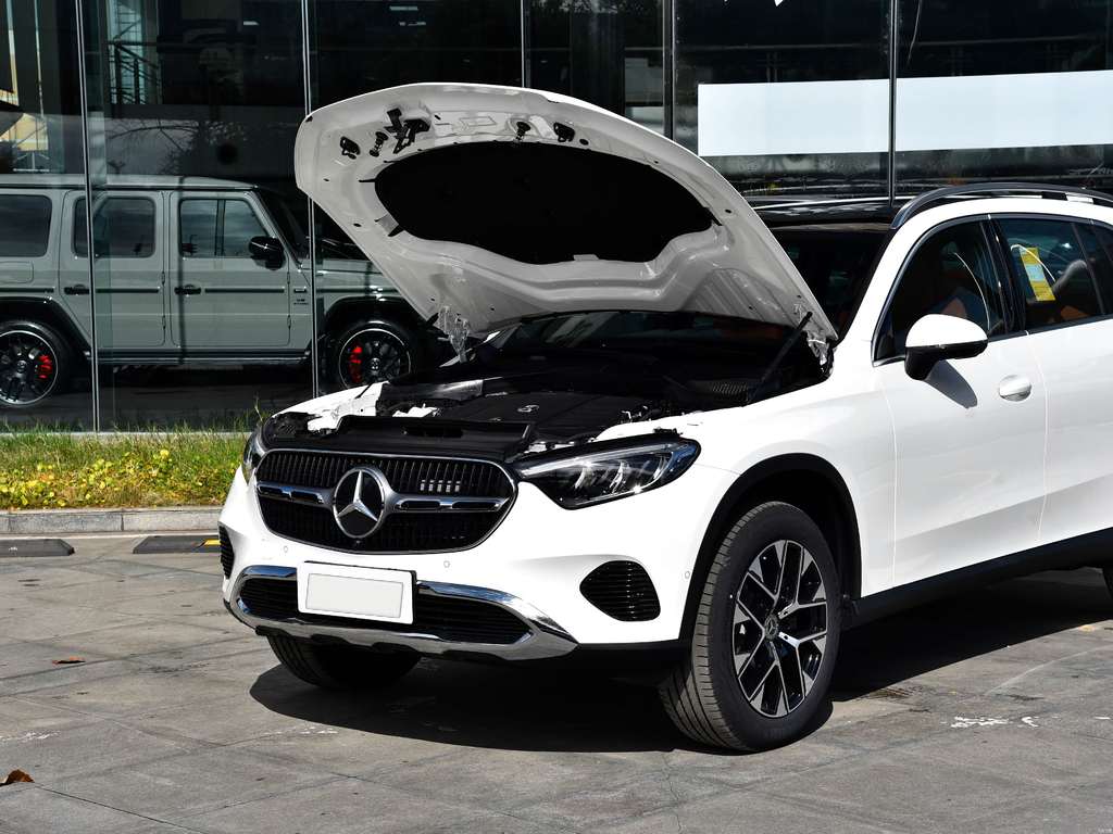 Mercedes-Benz GLC 260L 2026 4MATIC Classic