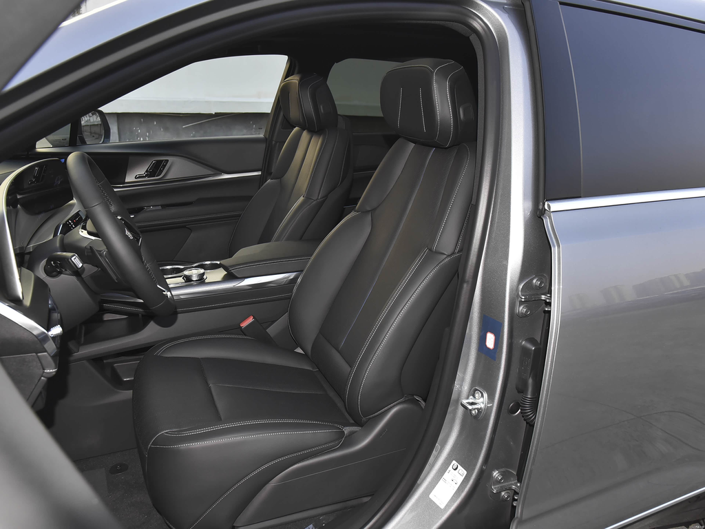 Cadillac XT5 2026 2.0T Metropolitan