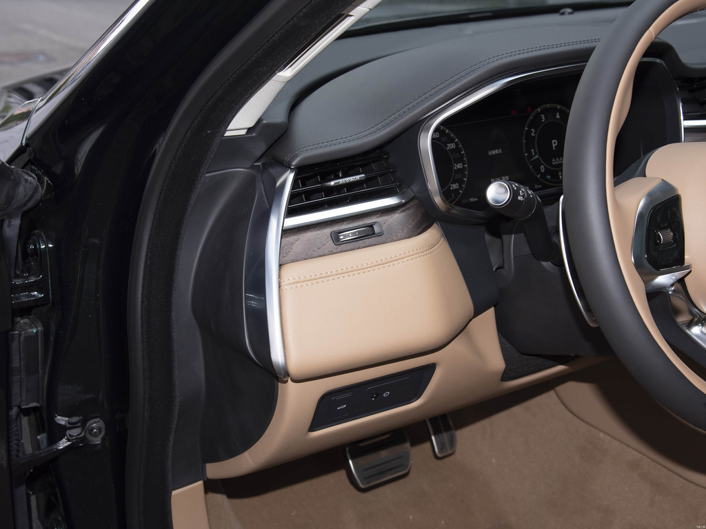 Jaguar XFL 2025 2.0T P250 2WD Luxury