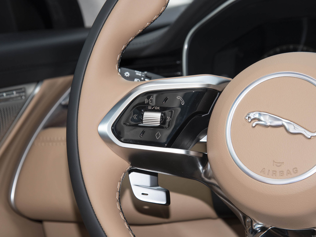 Jaguar XFL 2025 2.0T P250 2WD Luxury