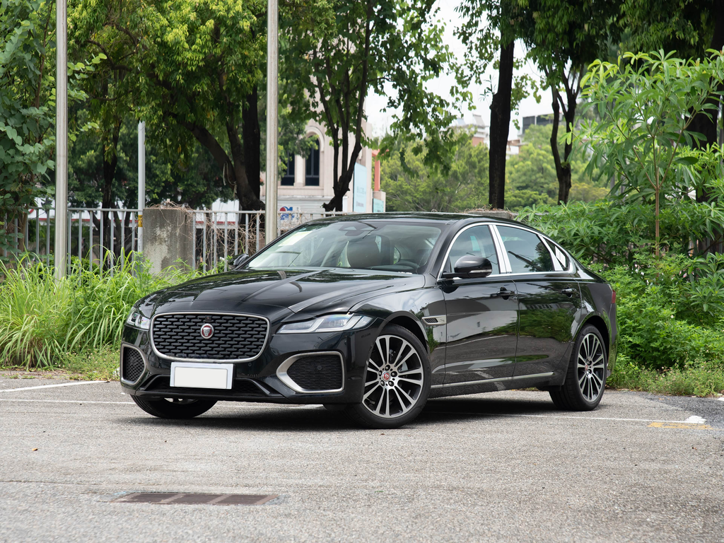 Jaguar XFL 2025 2.0T P250 2WD Luxury