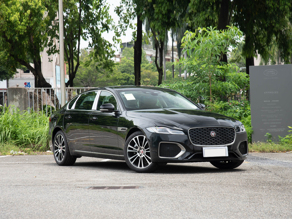 Jaguar XFL 2025 2.0T P250 2WD Luxury