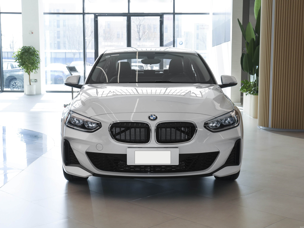 BMW 1 Series 2023 120i M Sport Package