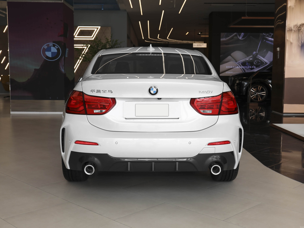 BMW 1 Series 2023 120i M Sport Package