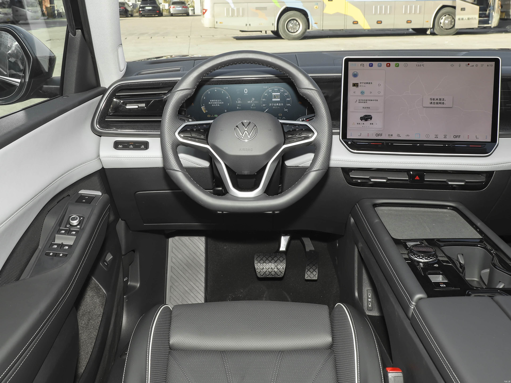 Volkswagen Touron Pro 2026 380TSI 2WD Cross