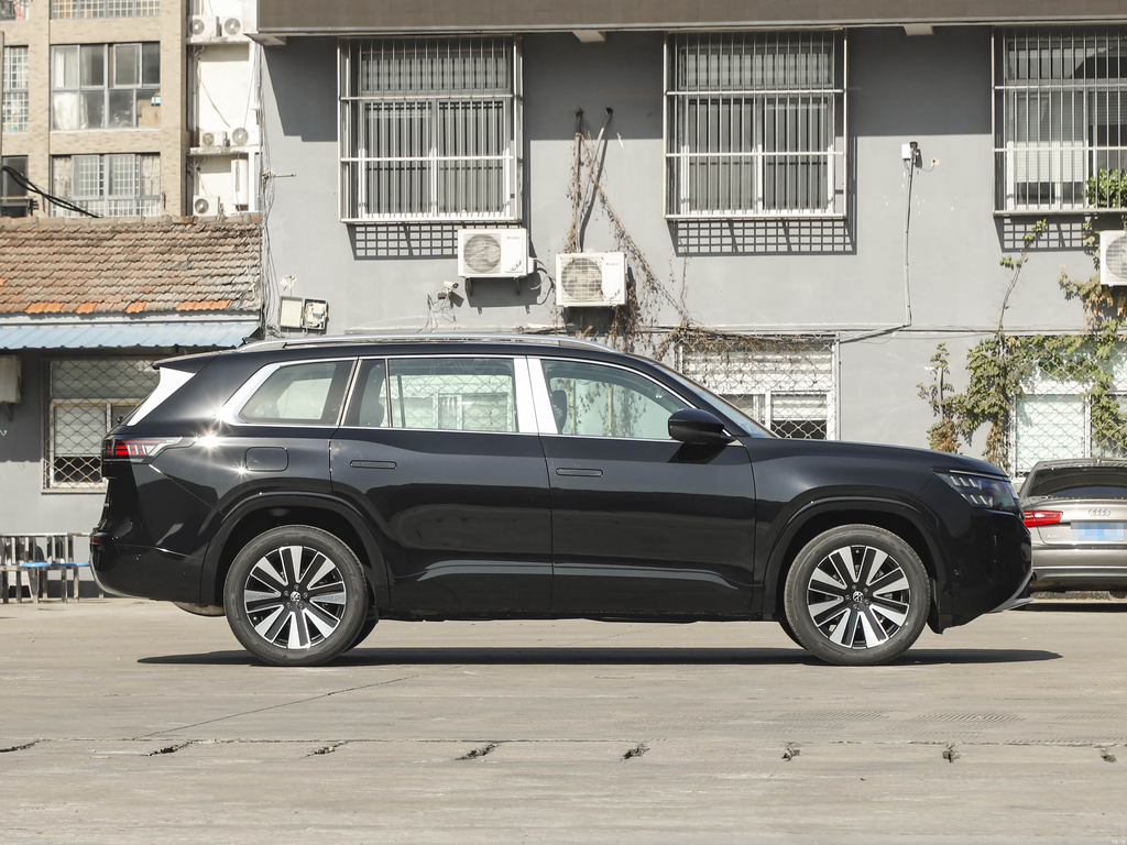 Volkswagen Touron Pro 2026 380TSI 2WD Cross