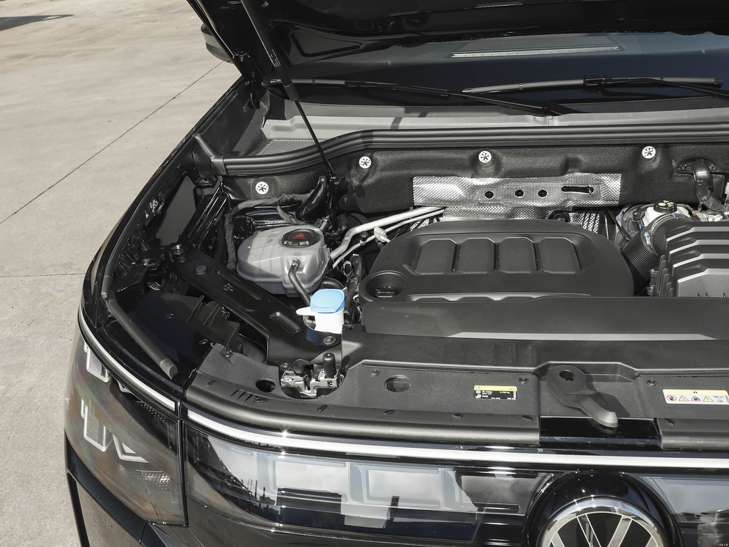 Volkswagen Touron Pro 2026 380TSI 2WD Cross