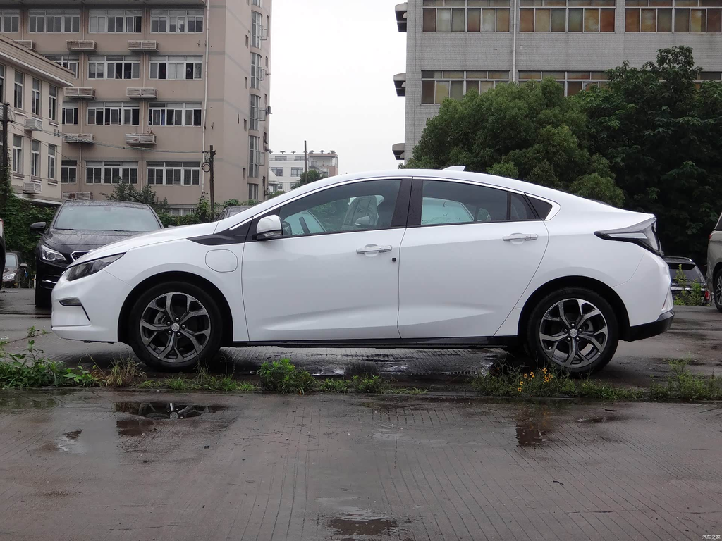 Buick Velite 5 2017 Urban Range Extender