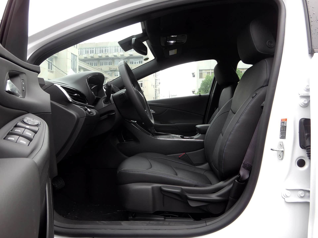 Buick Velite 5 2017 Urban Range Extender