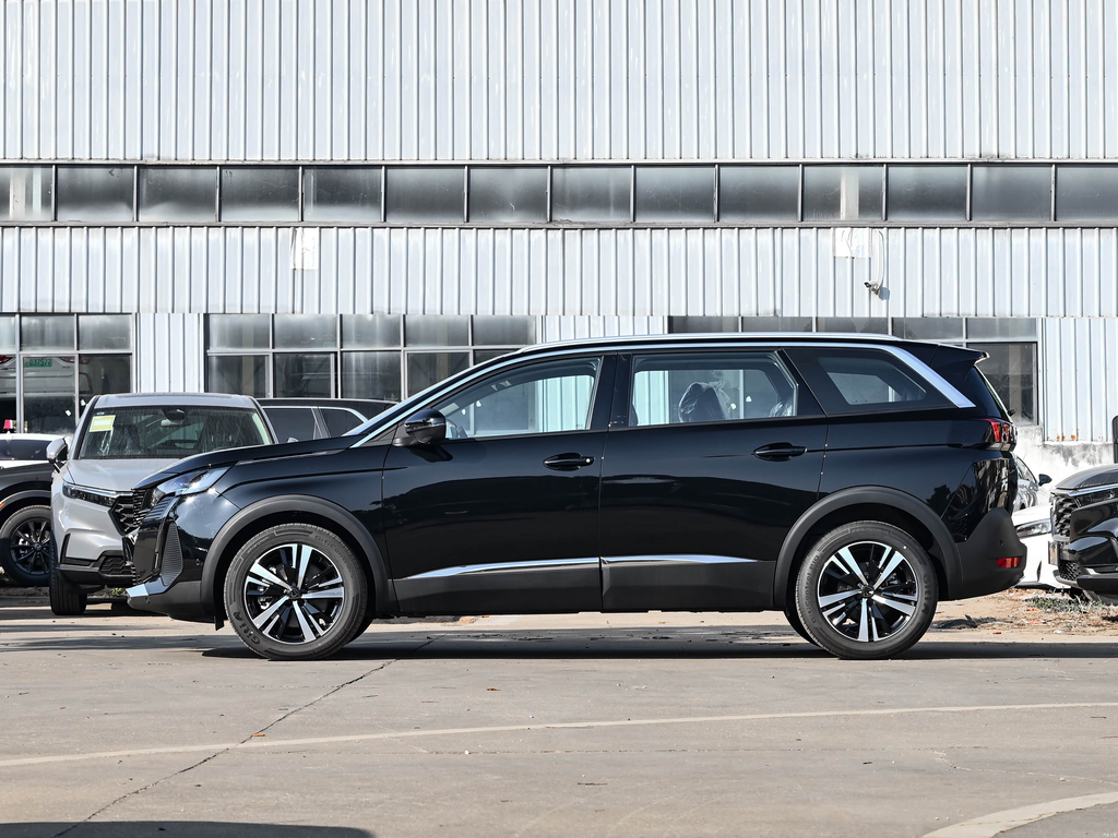Peugeot 5008 2025 Luxury Edition
