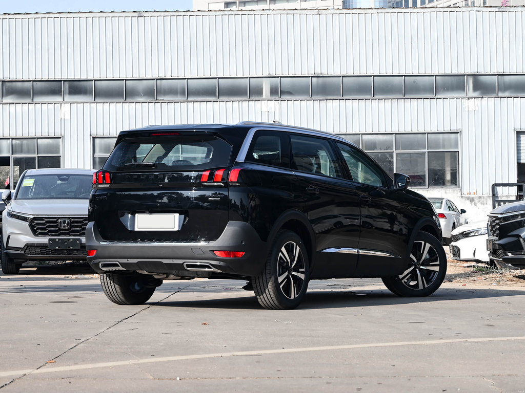 Peugeot 5008 2025 Luxury Edition
