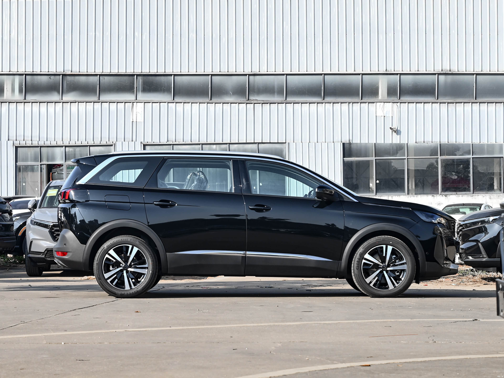 Peugeot 5008 2025 Luxury Edition