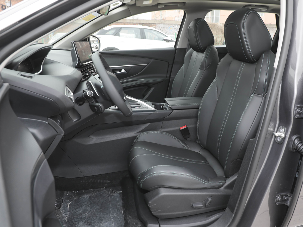 Peugeot 5008 2025 Luxury Edition