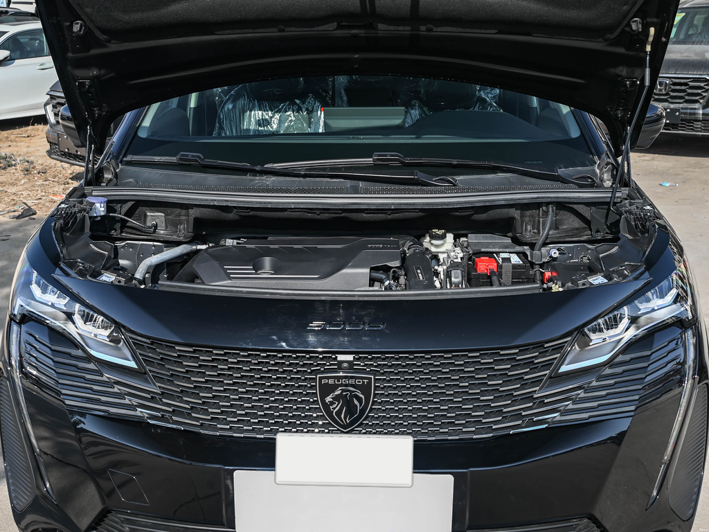 Peugeot 5008 2025 Luxury Edition