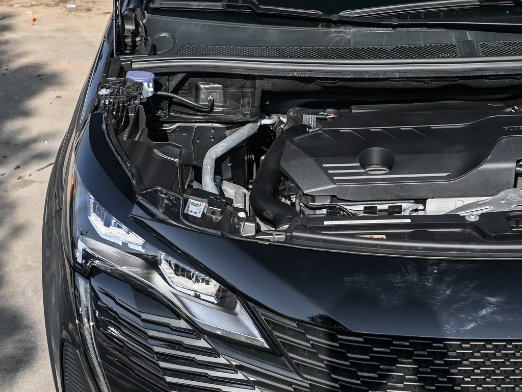 Peugeot 5008 2025 Luxury Edition
