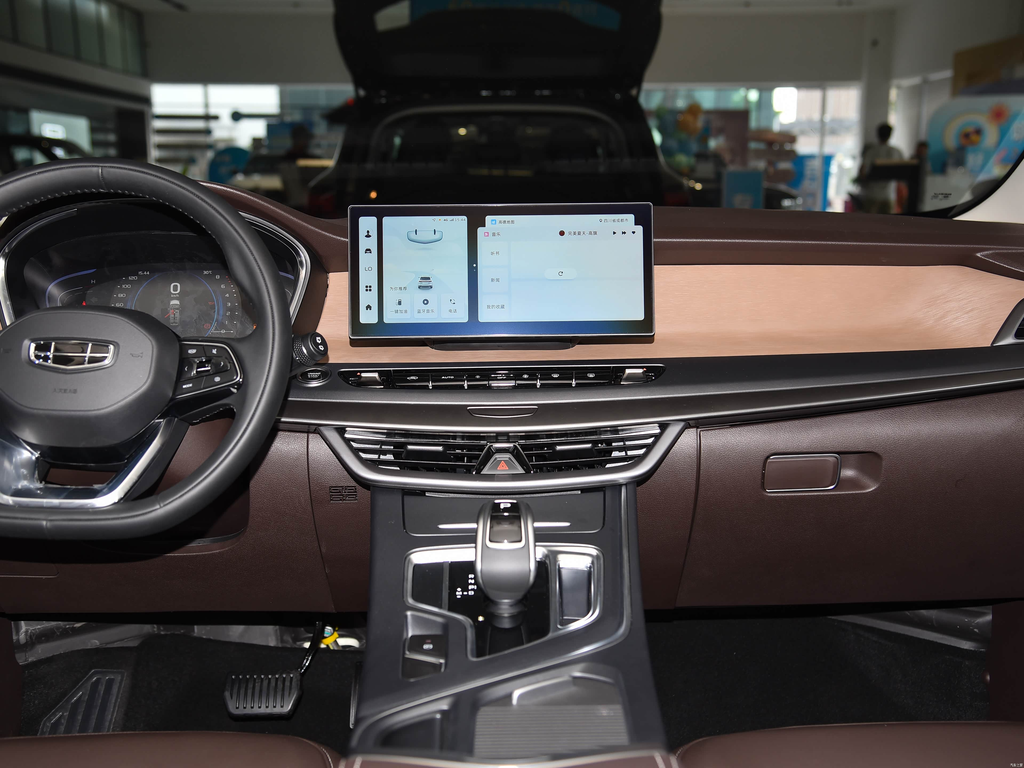 Geely Jiaji 2025 1.5TD DCT Dragon