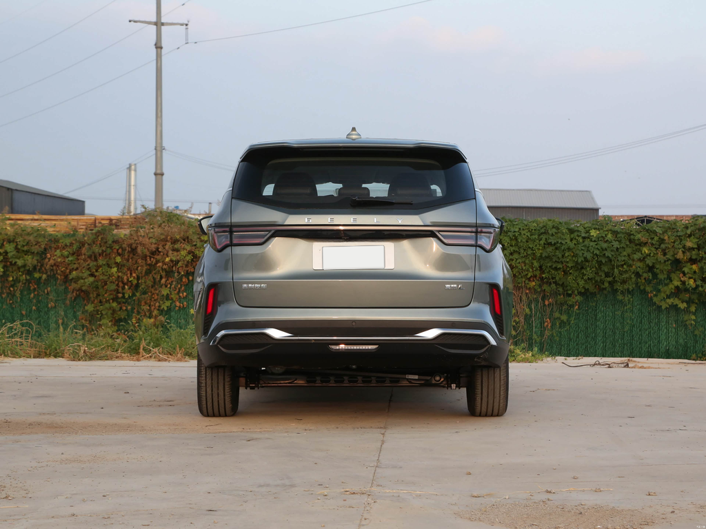Geely Jiaji 2025 1.5TD DCT Dragon