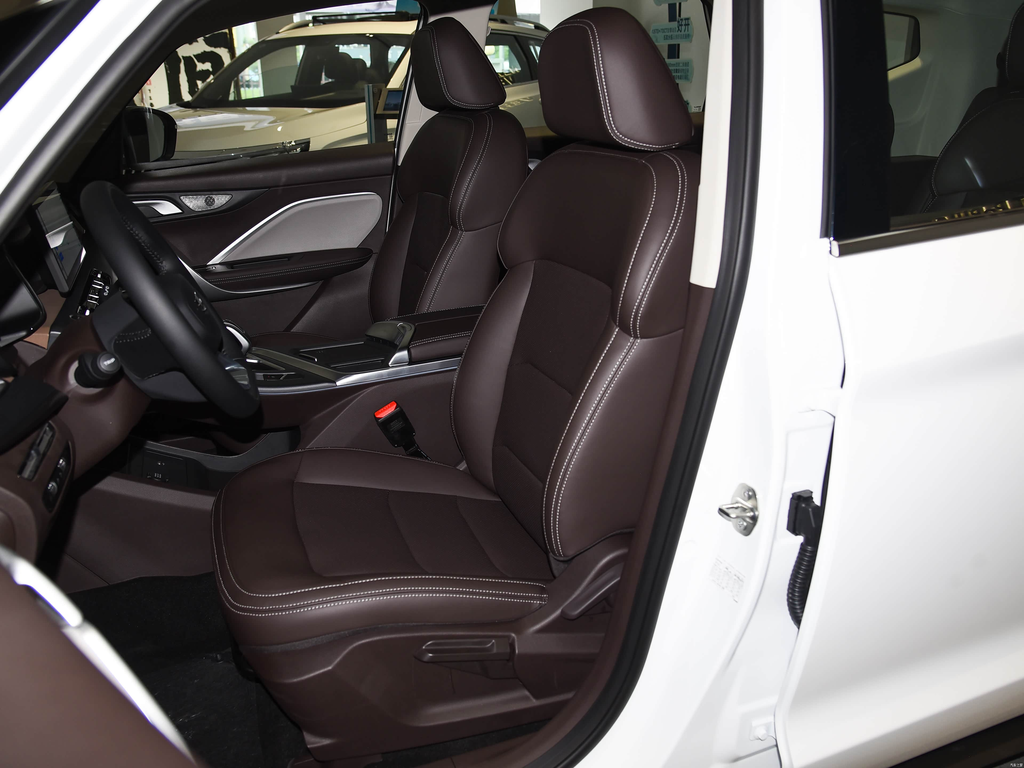 Geely Jiaji 2025 1.5TD DCT Dragon
