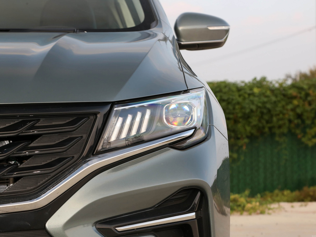 Geely Jiaji 2025 1.5TD DCT Dragon