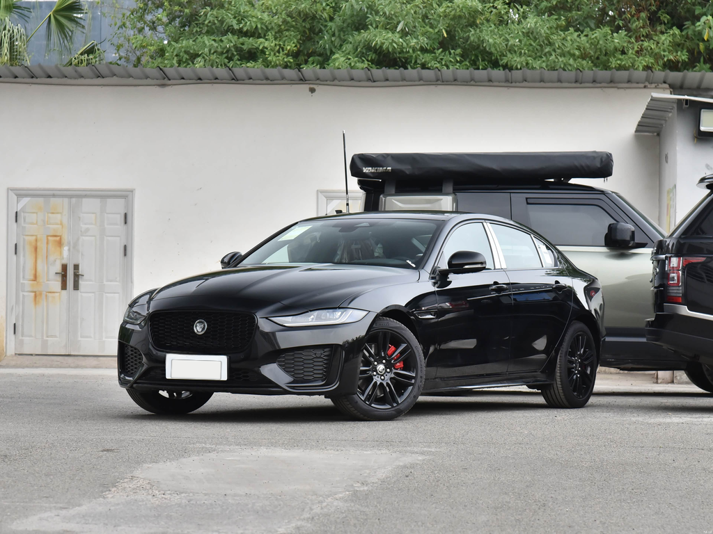 Jaguar XEL 2025 2.0T 250PS R-Dynamic 90th