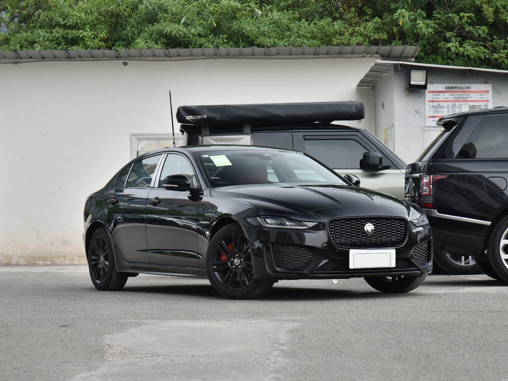 Jaguar XEL 2025 2.0T 250PS R-Dynamic 90th