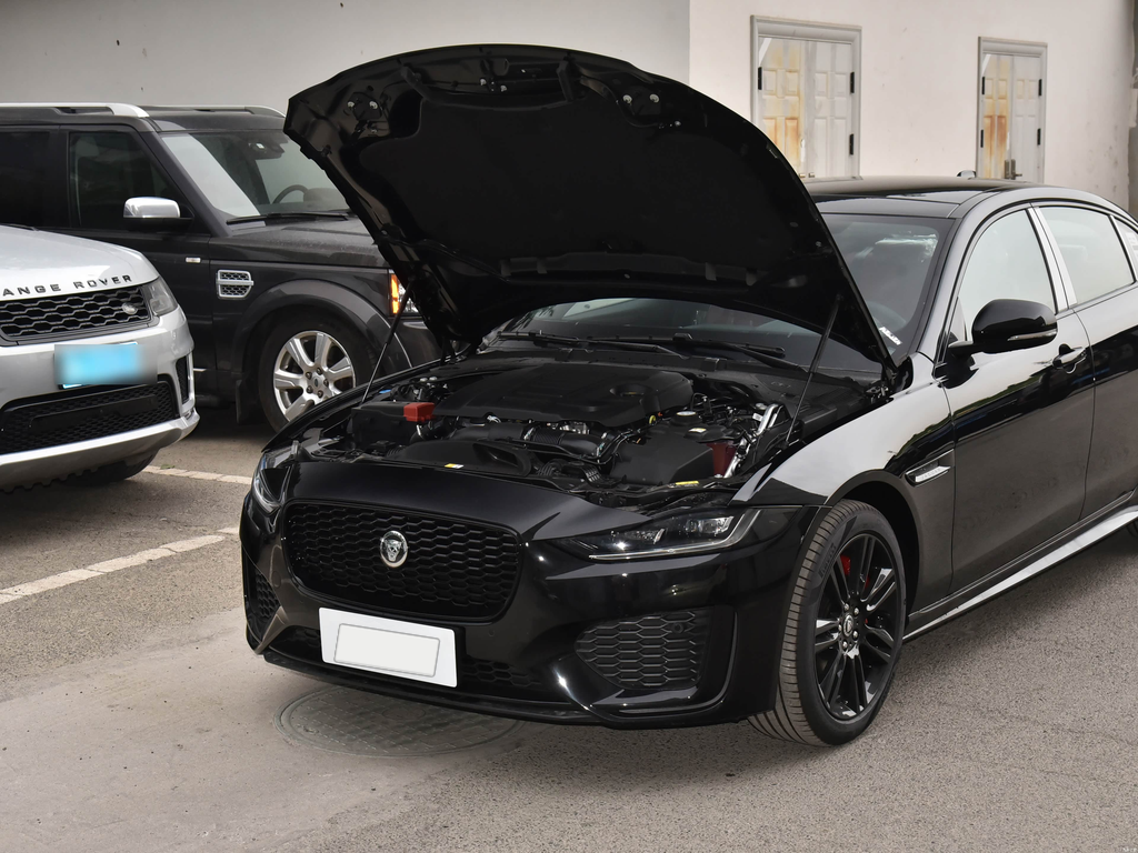 Jaguar XEL 2025 2.0T 250PS R-Dynamic 90th