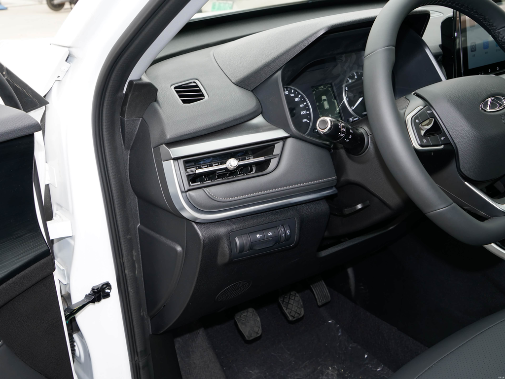 Chery Tiggo 5x 2025 1.5L MT Excellence