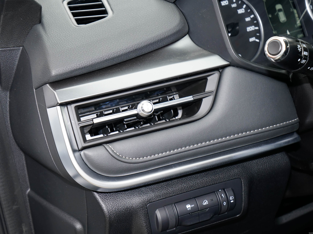 Chery Tiggo 5x 2025 1.5L MT Excellence