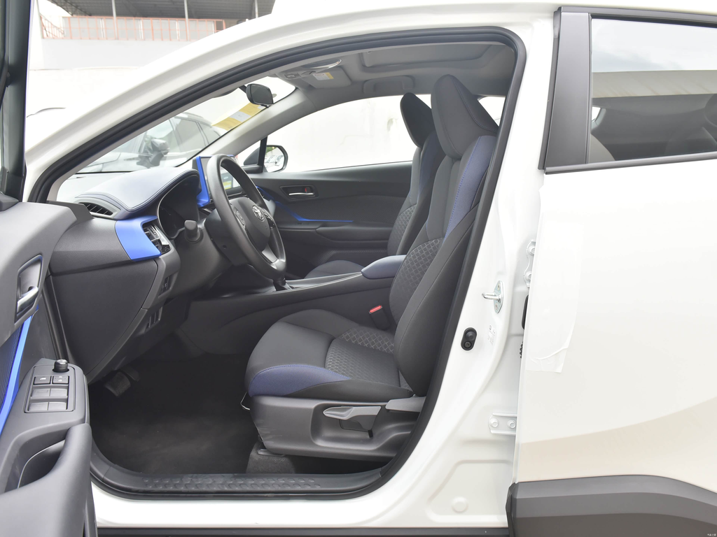 Toyota C-HR 2023 2.0L Comfort