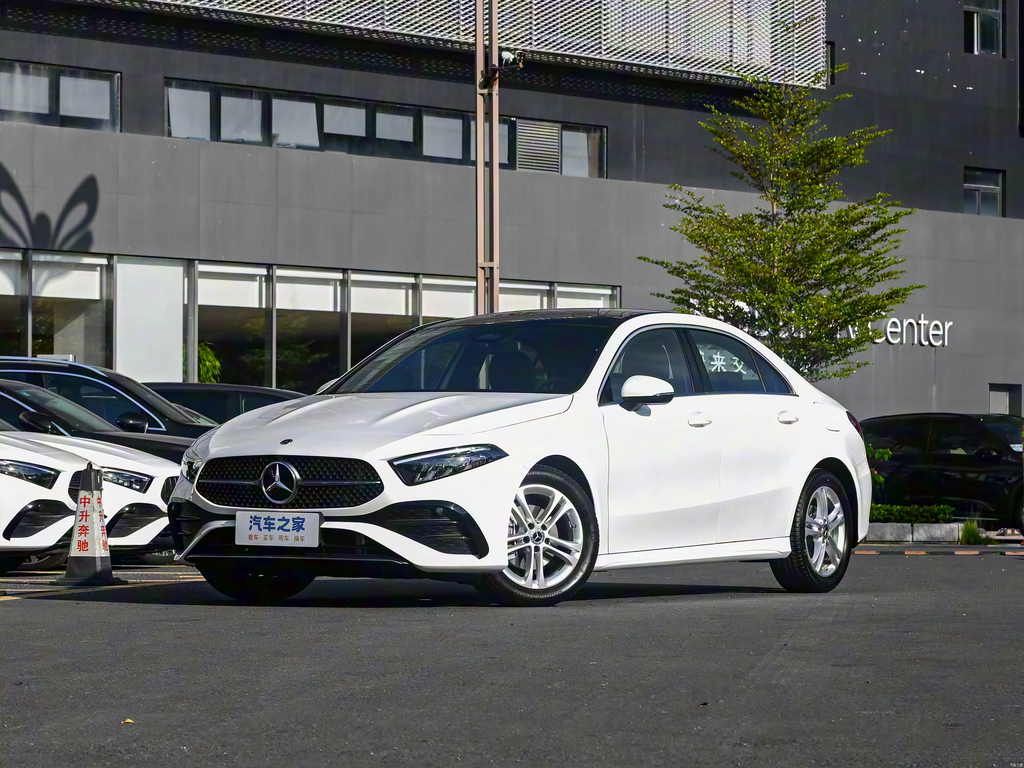 Mercedes-Benz A180L 2025 Facelift