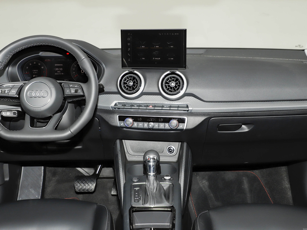 Audi Q2L 2025 35 TFSI Progressive Sport