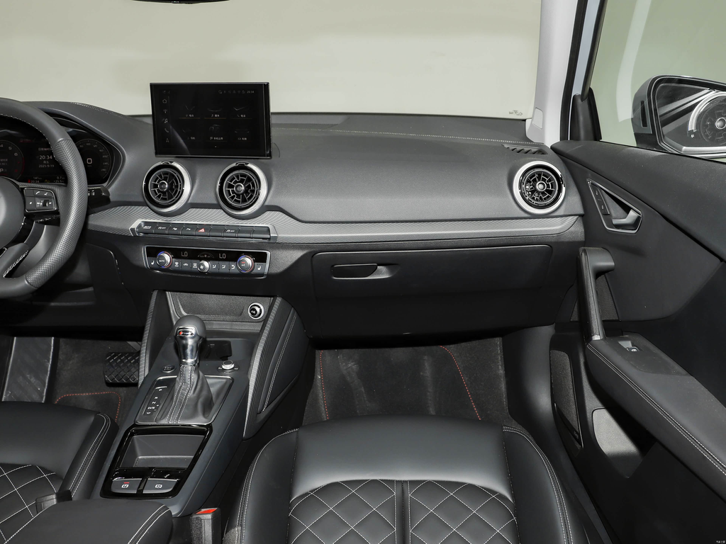 Audi Q2L 2025 35 TFSI Progressive Sport