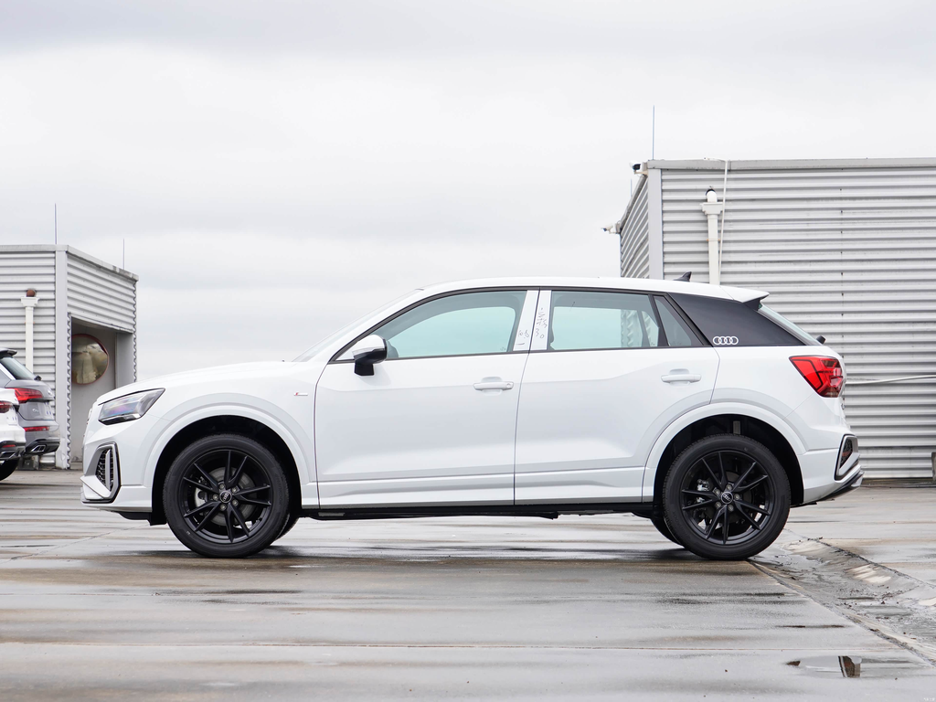 Audi Q2L 2025 35 TFSI Progressive Sport