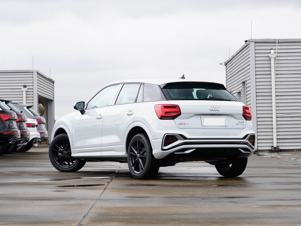 Audi Q2L 2025 35 TFSI Progressive Sport