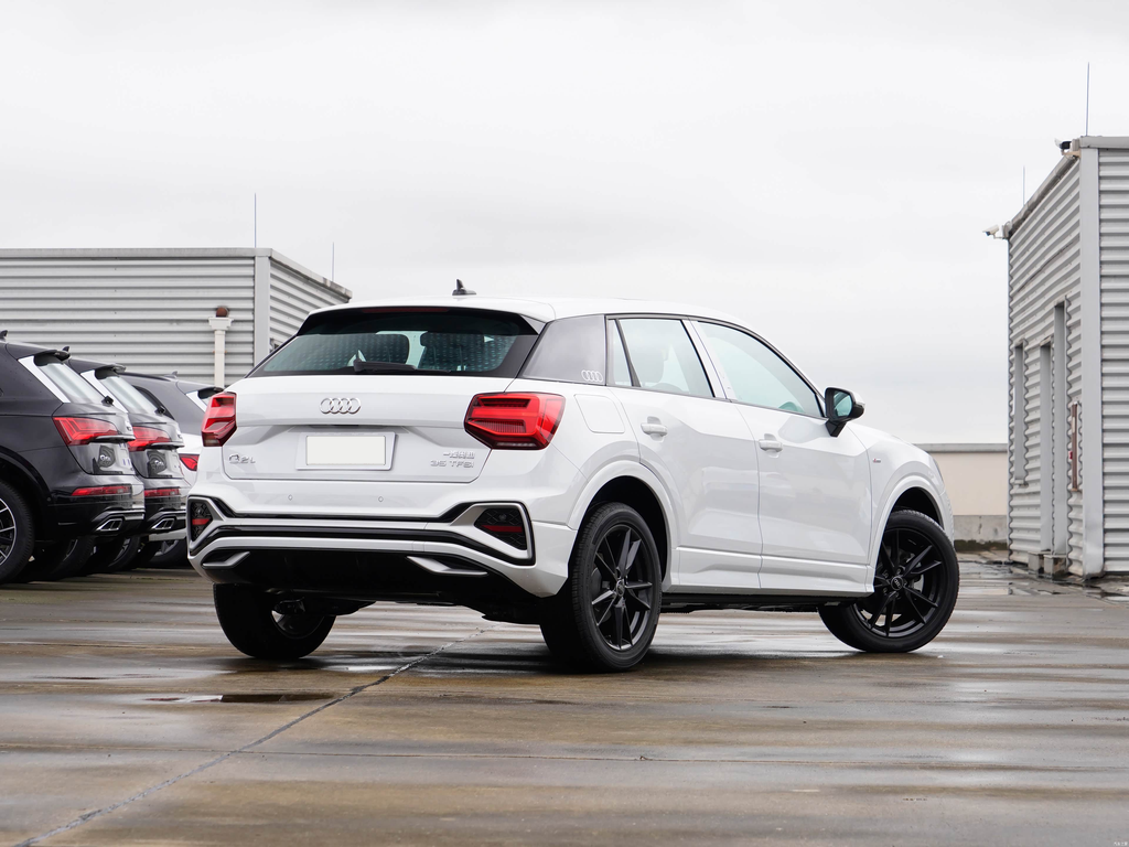 Audi Q2L 2025 35 TFSI Progressive Sport