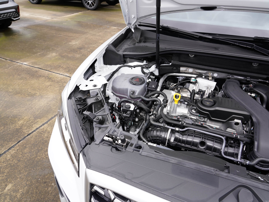 Audi Q2L 2025 35 TFSI Progressive Sport